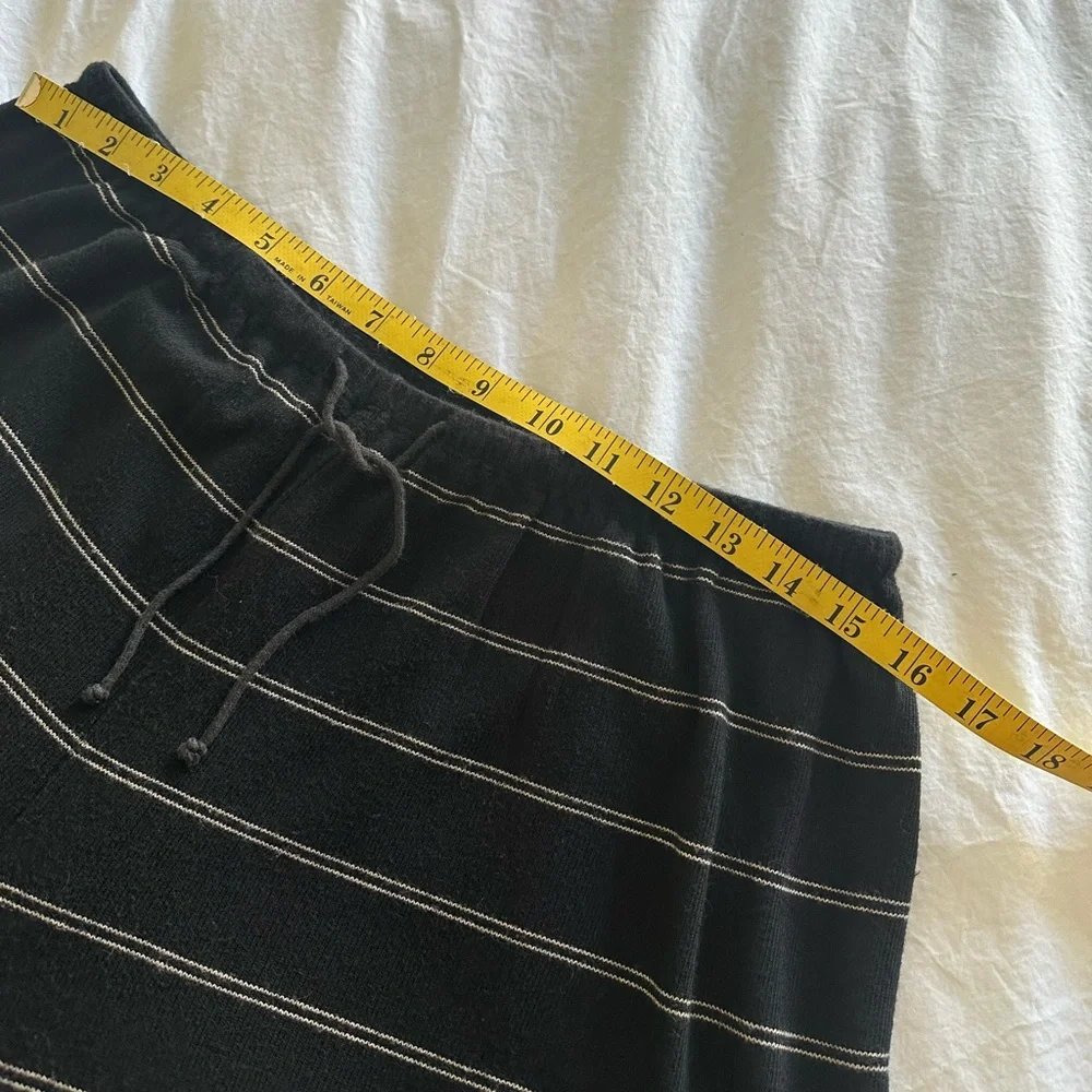 Vince black casual shorts, size large - Picture 9 of 14